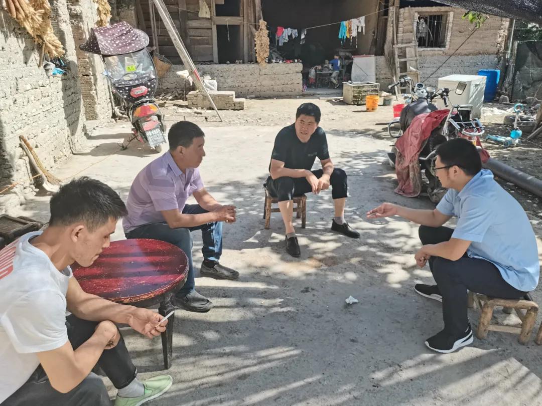 阿坝_2025正版资料免费大全,扒皮应用仔细释义、解释与落实
